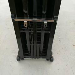 门尾部固定处图